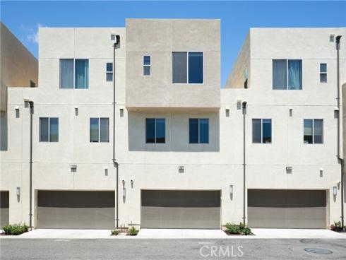 108  Cadence  , Irvine, CA