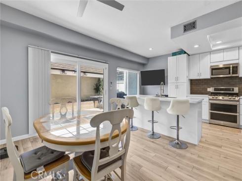 88 Greenmoor , Irvine, CA