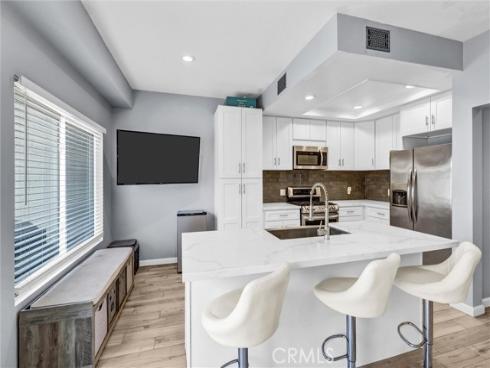 88 Greenmoor , Irvine, CA