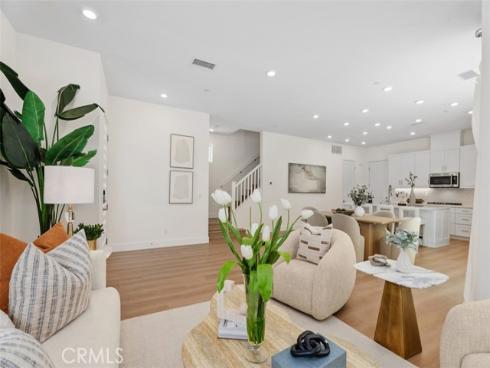 121 Bosal , Irvine, CA