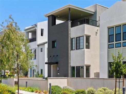121 Bosal , Irvine, CA