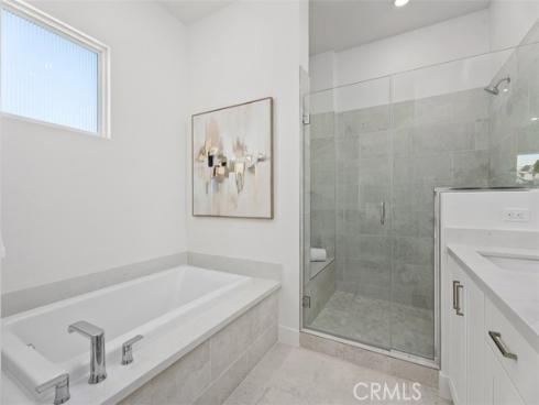 121 Bosal , Irvine, CA