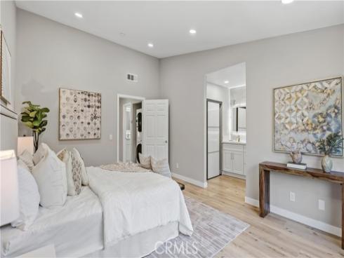 7 Sunup , Irvine, CA