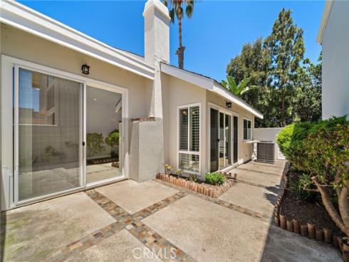 12 Nutwood , Irvine, CA