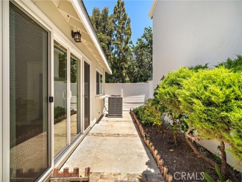 12 Nutwood , Irvine, CA