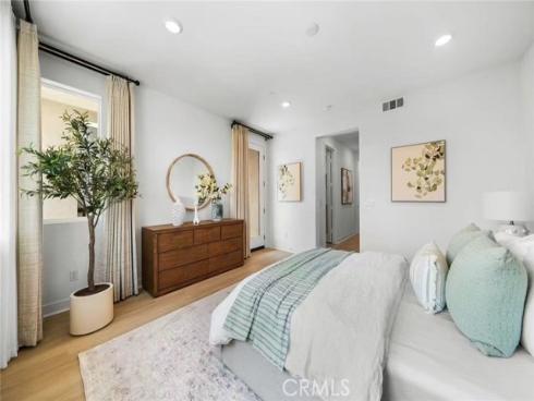 303 Baluster , Irvine, CA
