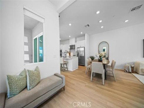 303 Baluster , Irvine, CA