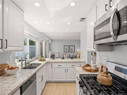 15 Bluecoat , Irvine, CA