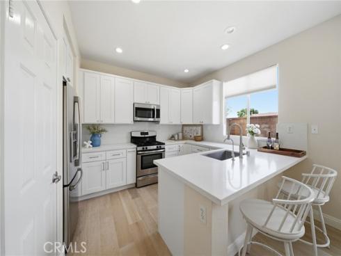 6 Bowie , Irvine, CA