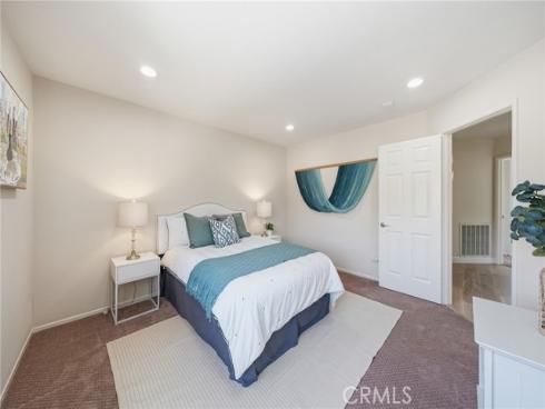 6 Bowie , Irvine, CA