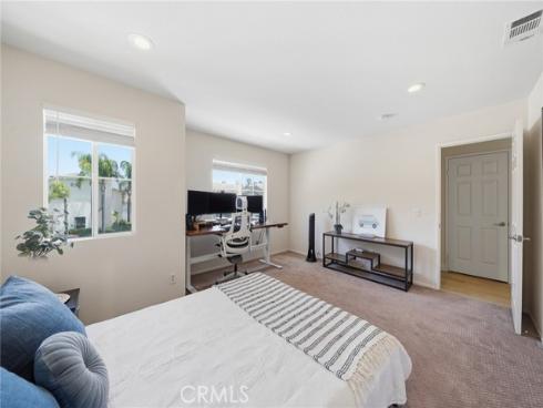 6 Bowie , Irvine, CA