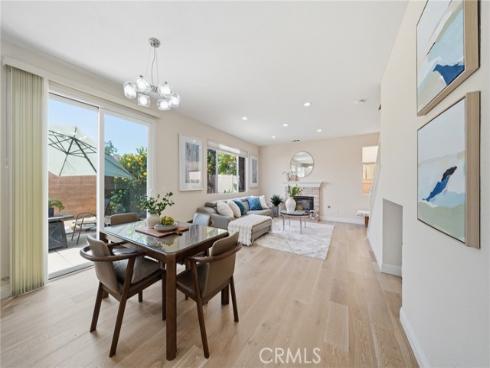 6 Bowie , Irvine, CA