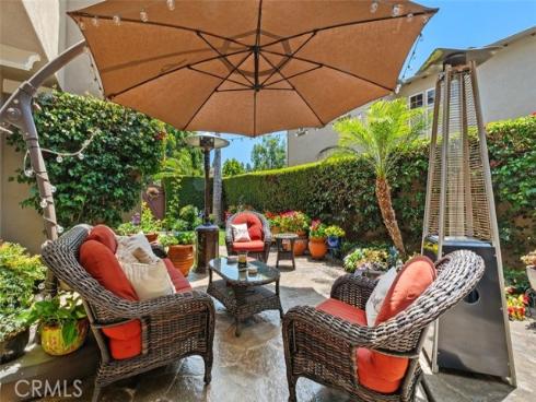 9 Petaluma , Irvine, CA
