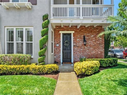 9 Petaluma , Irvine, CA