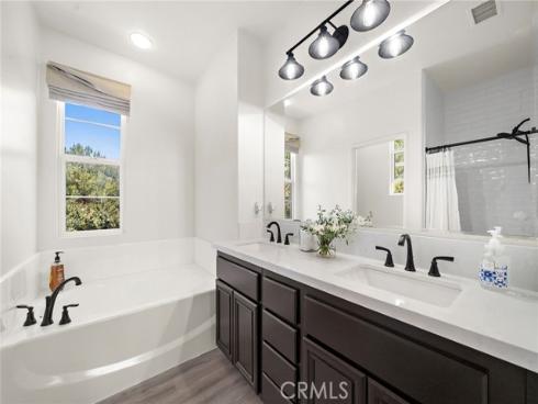 101 Tall Oak , Irvine, CA