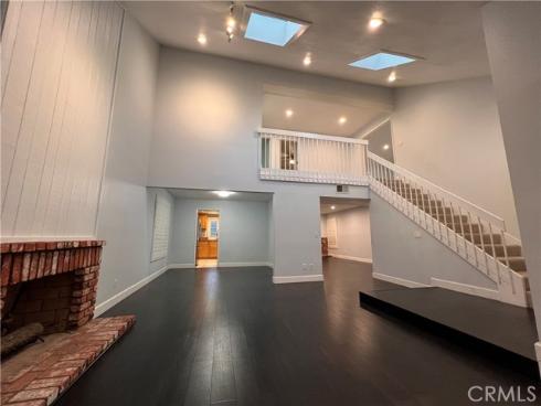 12 Colonial , Irvine, CA
