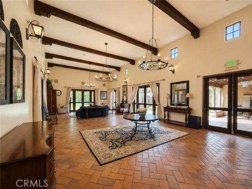 77 Canyoncrest , Irvine, CA