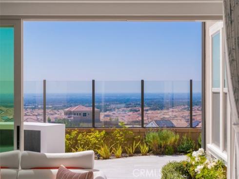 135 Oakstone , Irvine, CA