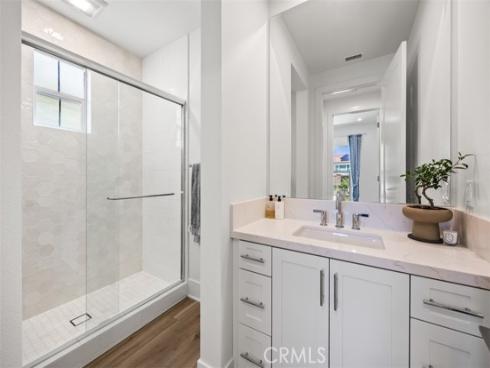135 Oakstone , Irvine, CA