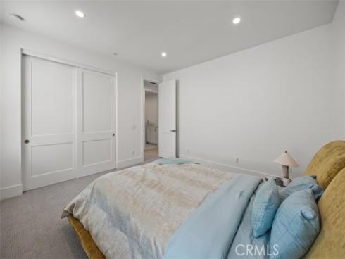 135 Oakstone , Irvine, CA