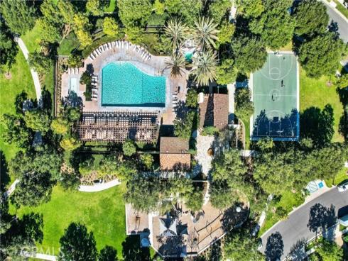 152 Treehouse , Irvine, CA