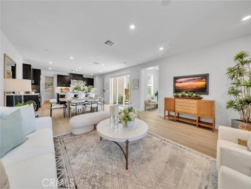 200 Chorus , Irvine, CA