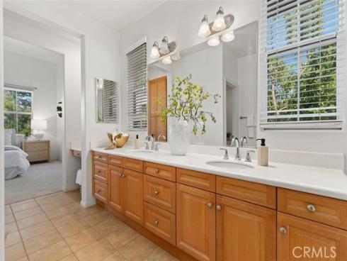 25 Vermillion , Irvine, CA