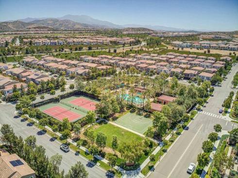 112  Excursion  , Irvine, CA