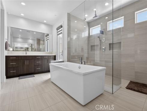 61 Iluna , Irvine, CA