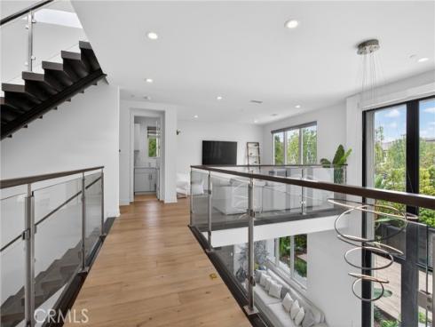 61 Iluna , Irvine, CA