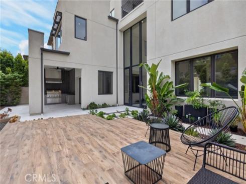 61 Iluna , Irvine, CA