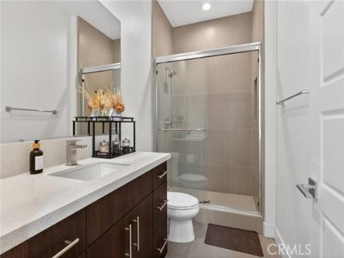 61 Iluna , Irvine, CA