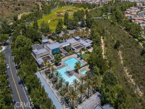 61  Iluna  , Irvine, CA