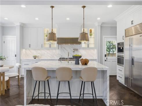 8 N Bayleaf , Irvine, CA