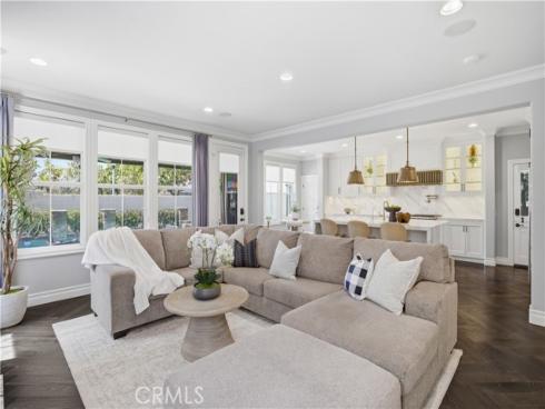 8 N Bayleaf , Irvine, CA