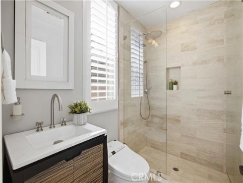 8 N Bayleaf , Irvine, CA