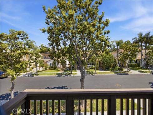 8 N Bayleaf , Irvine, CA