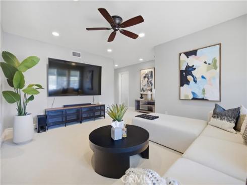 8 N Bayleaf , Irvine, CA