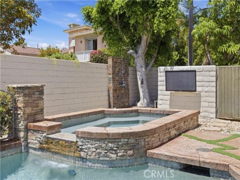 8 N Bayleaf , Irvine, CA