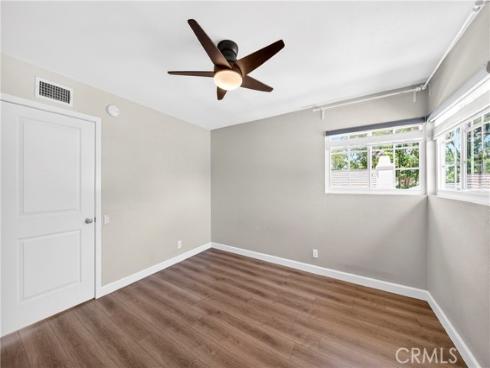 11 Charleston , Irvine, CA
