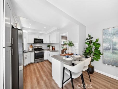 11 Charleston , Irvine, CA