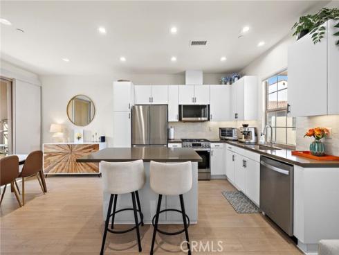 78 Tallowood , Irvine, CA