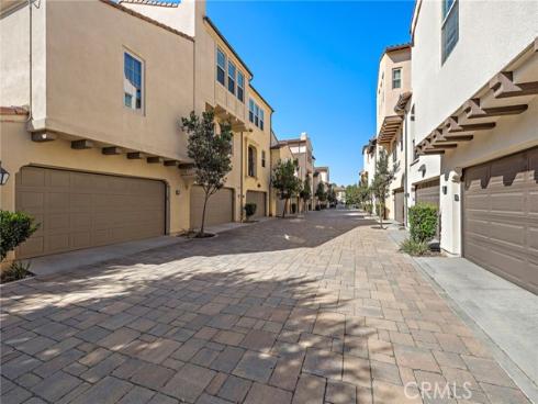 78 Tallowood , Irvine, CA