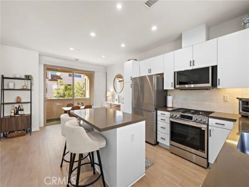 78 Tallowood , Irvine, CA
