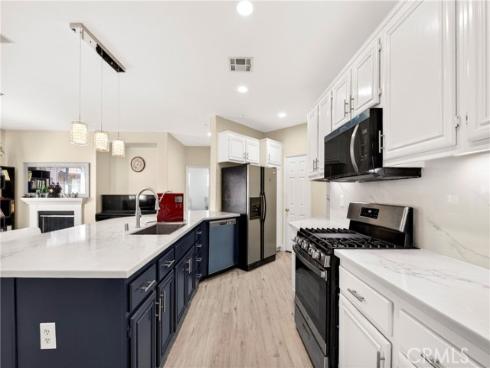 54 Salton , Irvine, CA