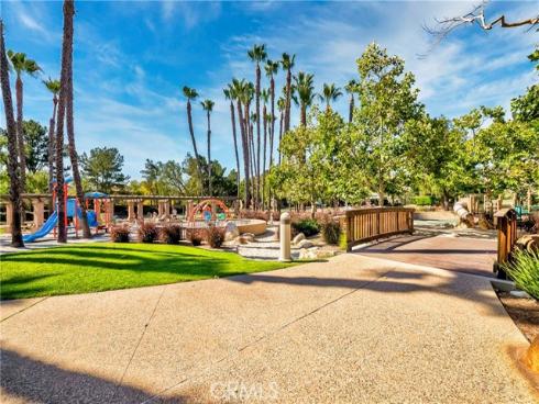 54  Salton  , Irvine, CA