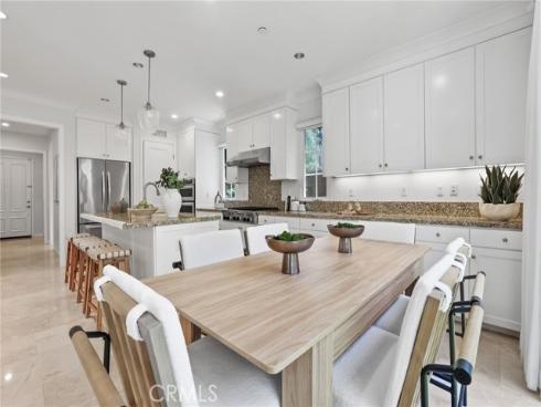 118 Chestnut Grove, Irvine, CA