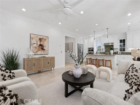 118 Chestnut Grove, Irvine, CA