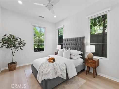 118 Chestnut Grove, Irvine, CA