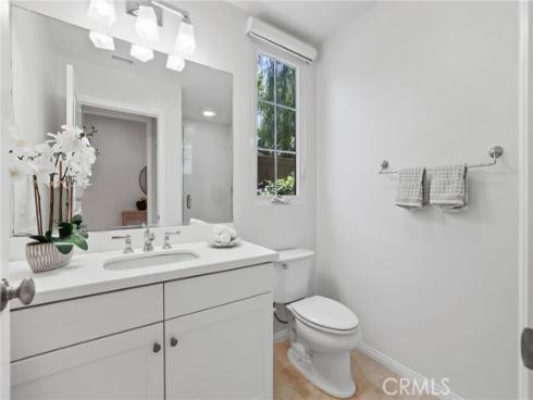 118 Chestnut Grove, Irvine, CA